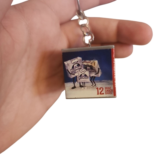 Klondike Minis Keychain - Picture 3 of 3